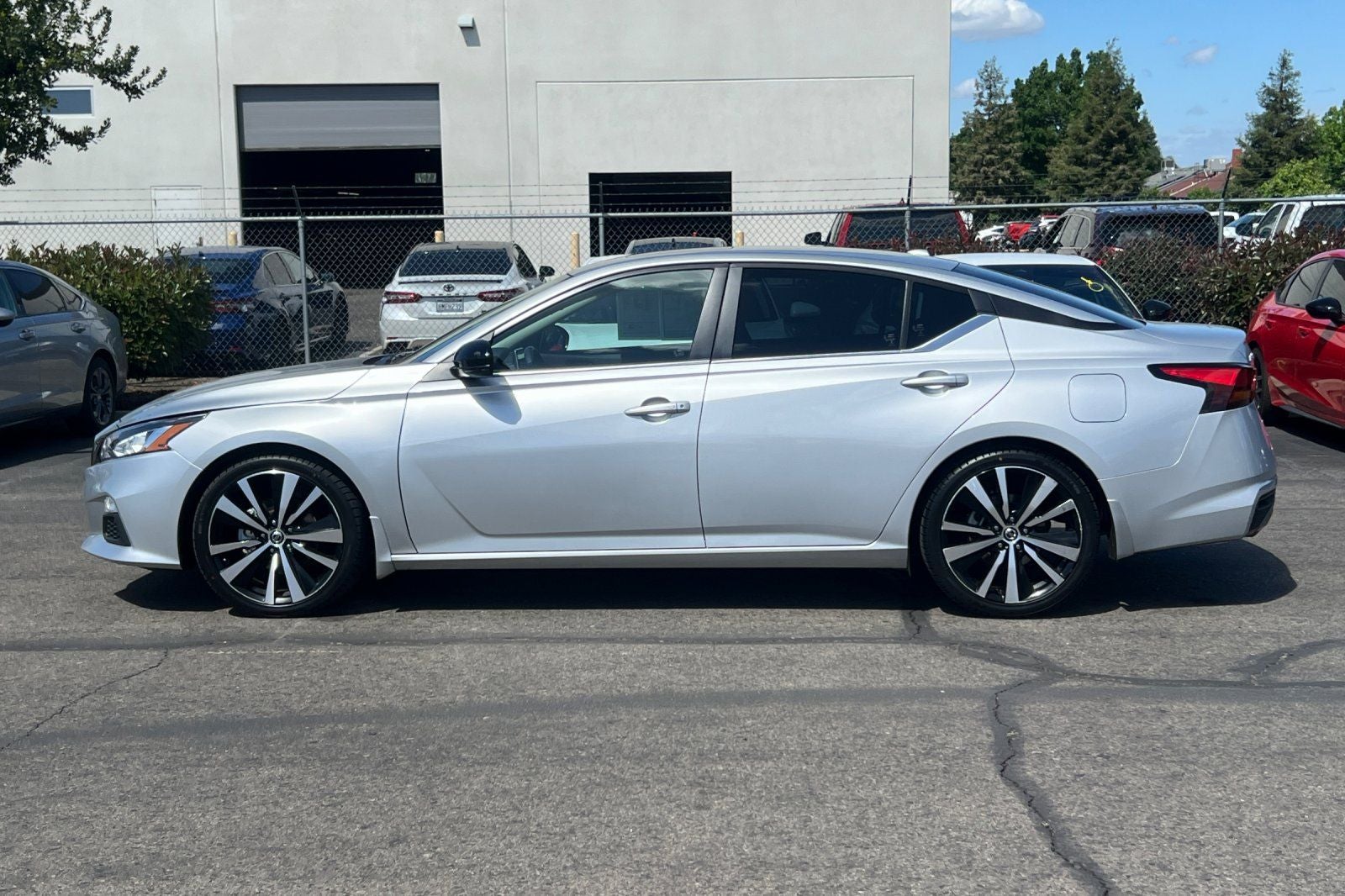2022 Nissan Altima 2.0 SR