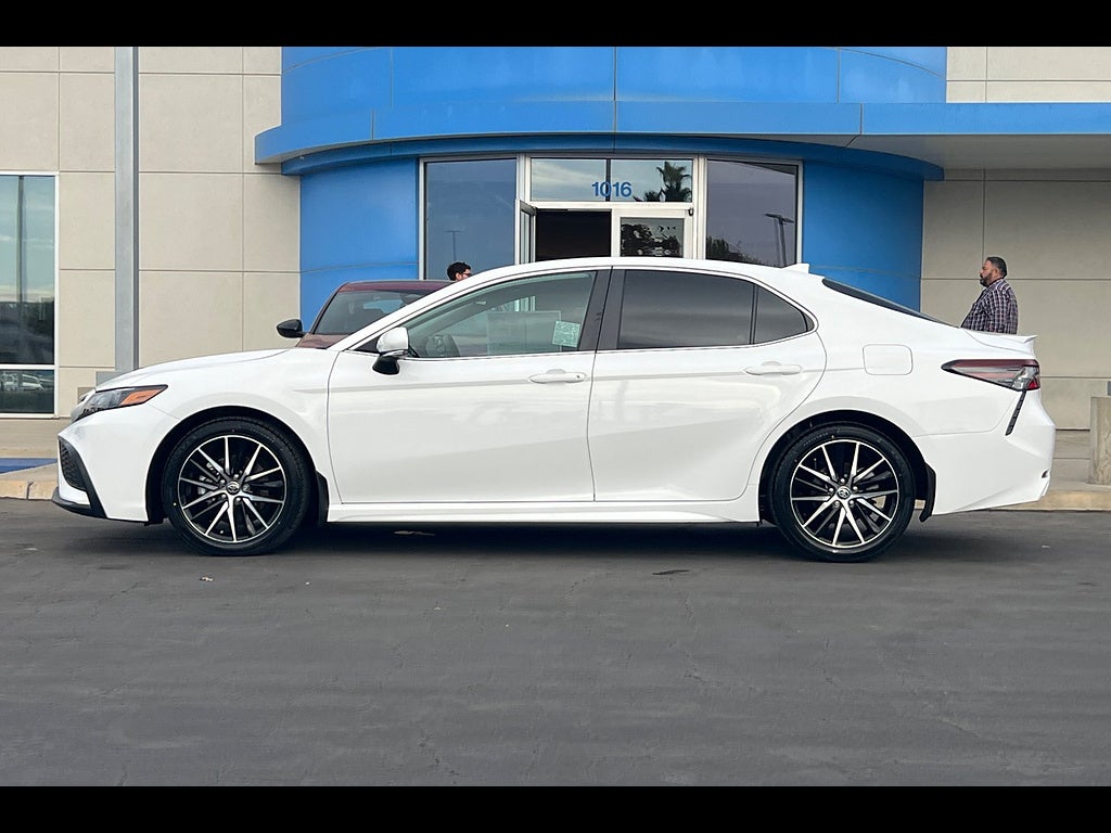 2023 Toyota Camry SE Nightshade