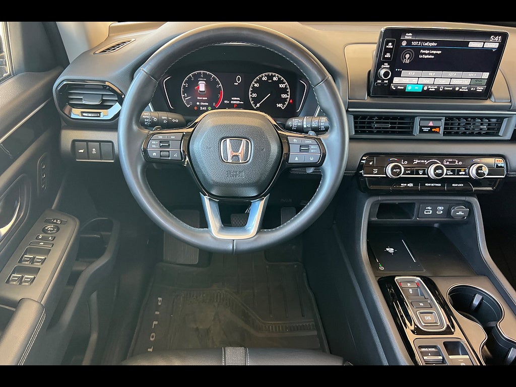 2024 Honda Pilot EX-L w/Rear Captain's Chairs