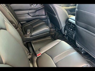2024 Honda Pilot EX-L w/Rear Captain's Chairs