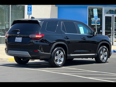 2024 Honda Pilot EX-L w/Rear Captain's Chairs