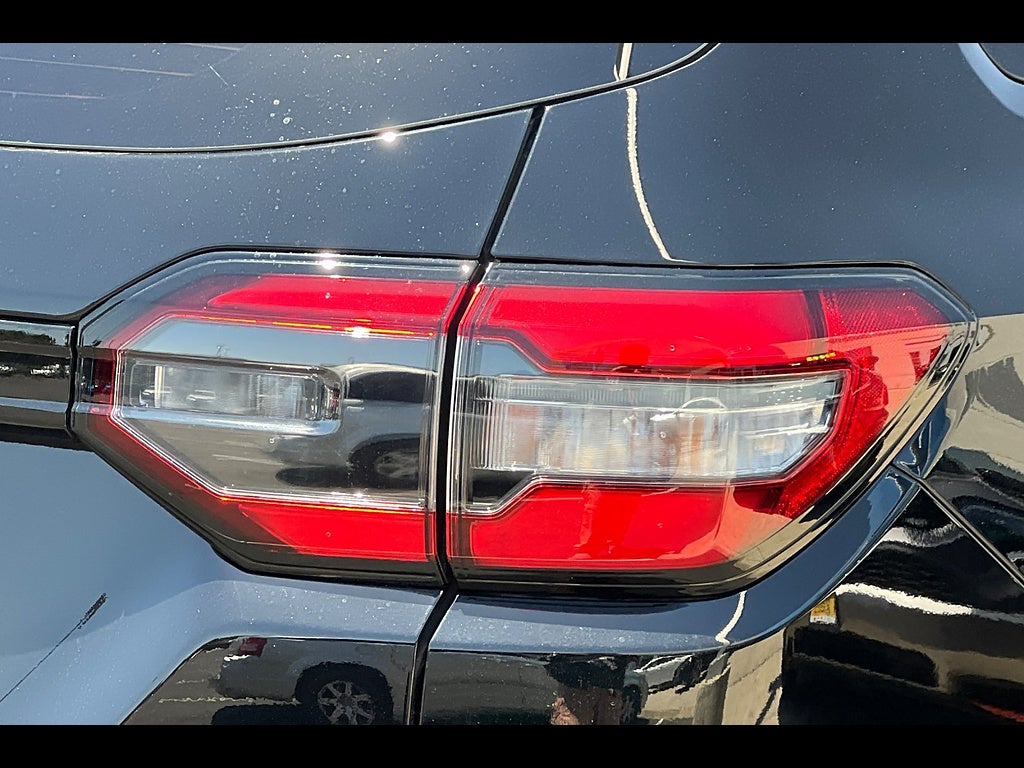 2024 Honda Pilot EX-L w/Rear Captain's Chairs