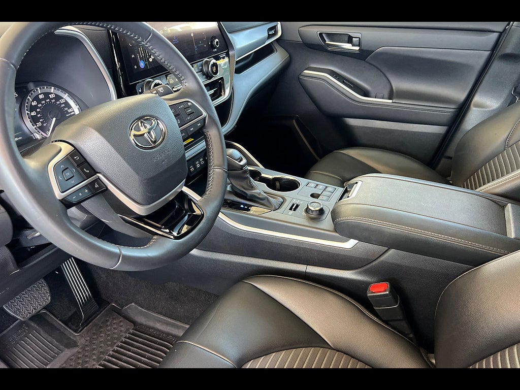 2024 Toyota Highlander XSE