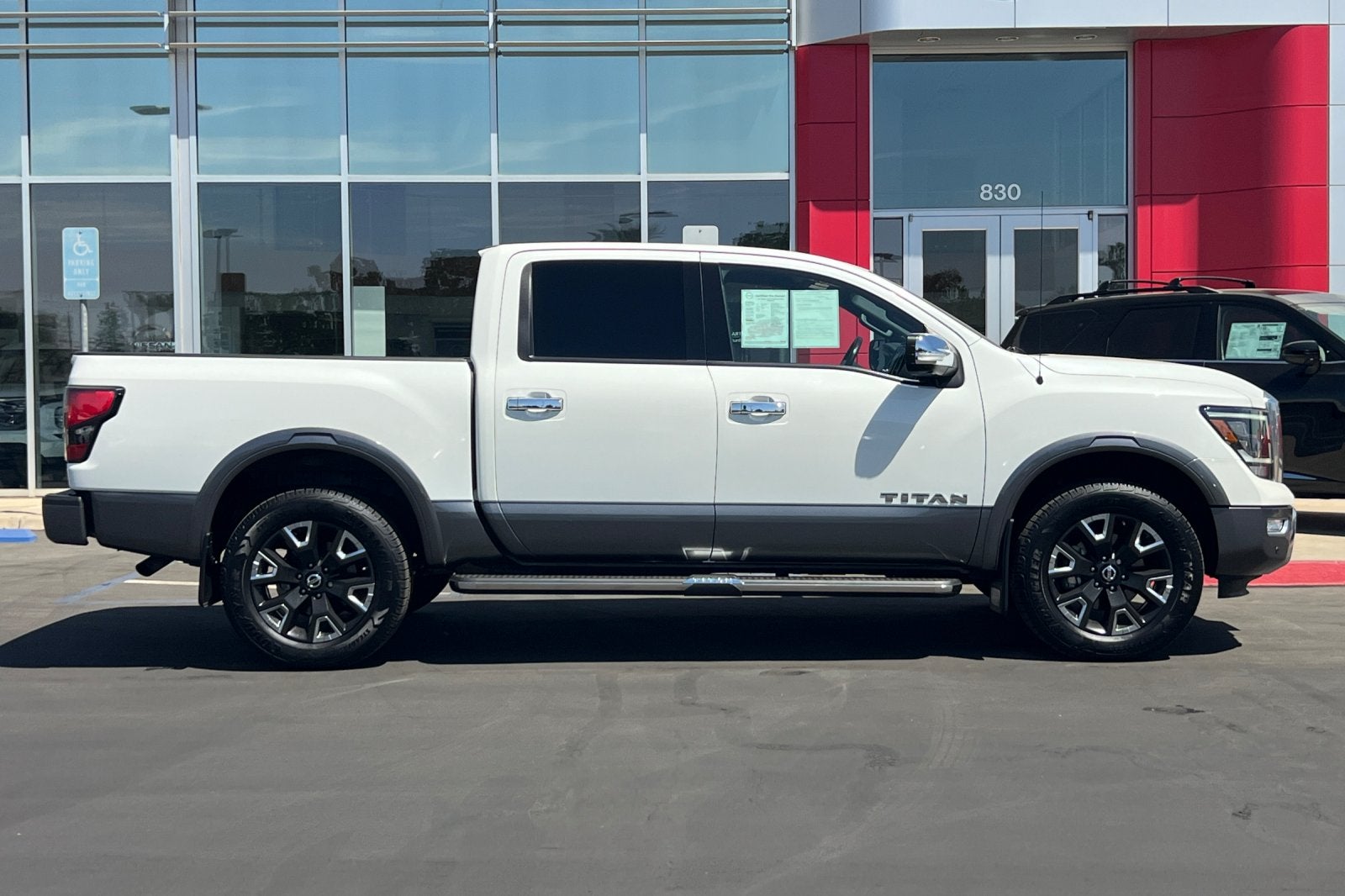 2021 Nissan Titan Platinum Reserve