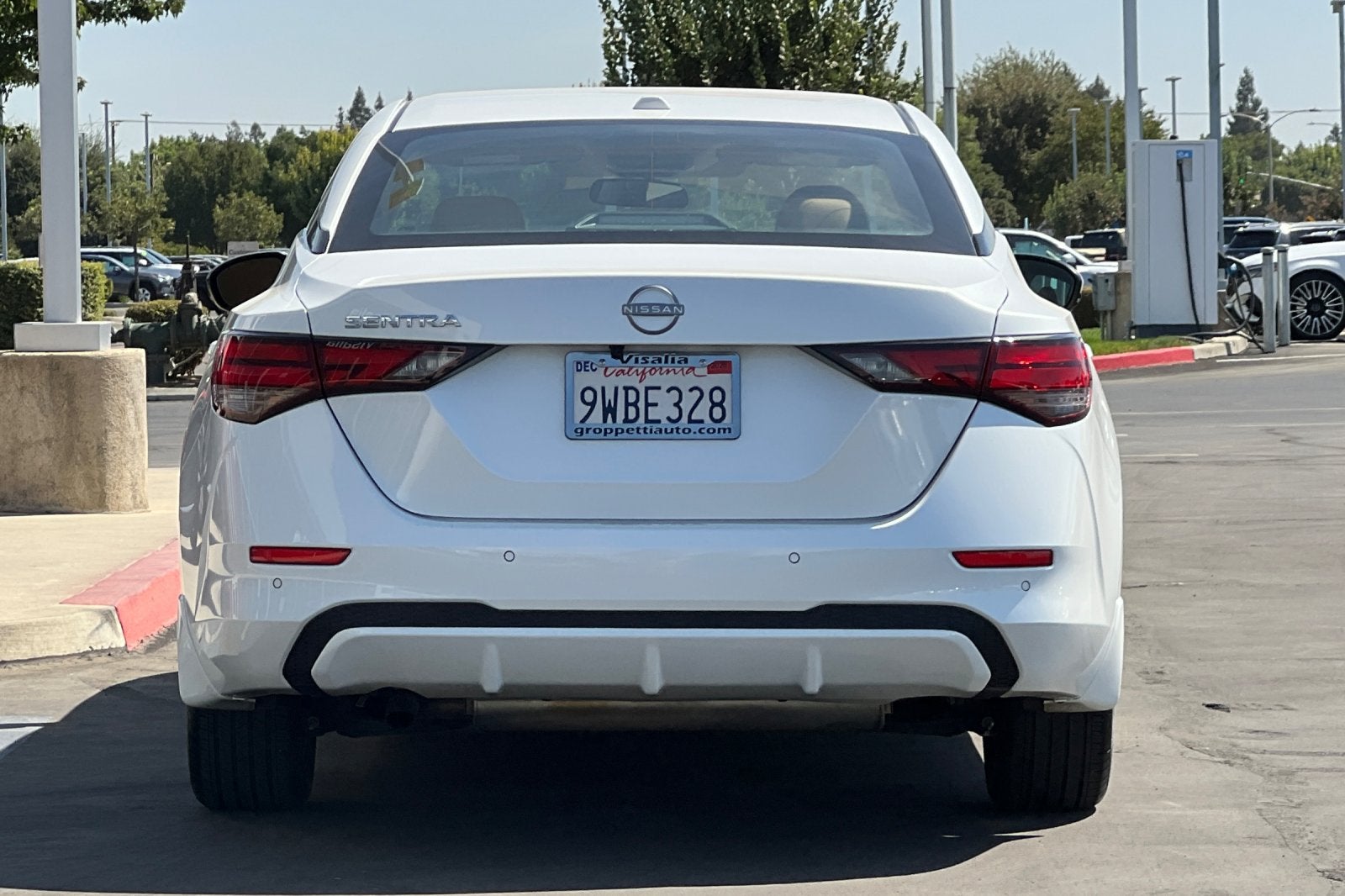 2025 Nissan Sentra SV 4dr Sedan