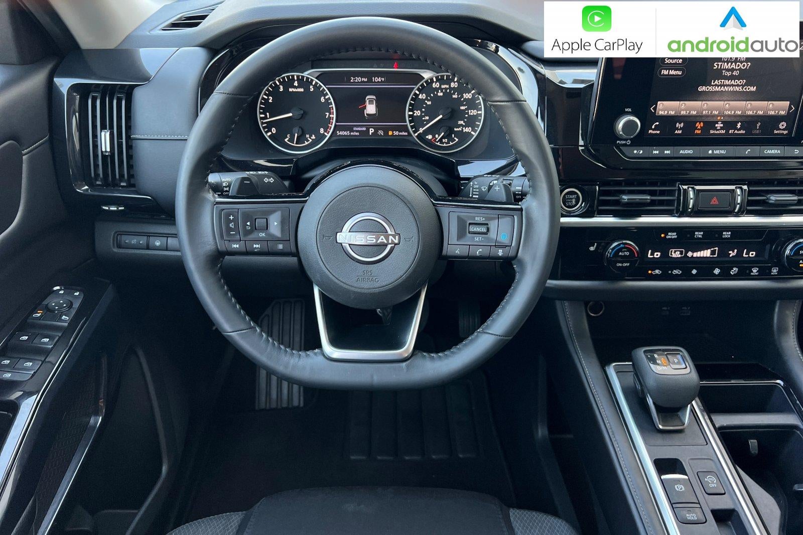 2022 Nissan Pathfinder SV