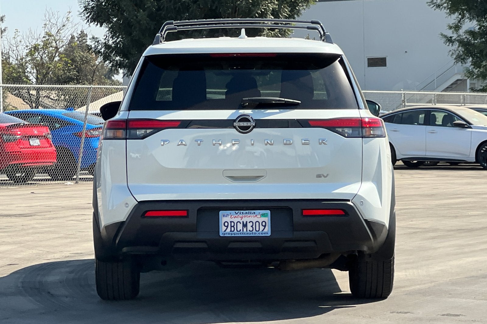 2022 Nissan Pathfinder SV
