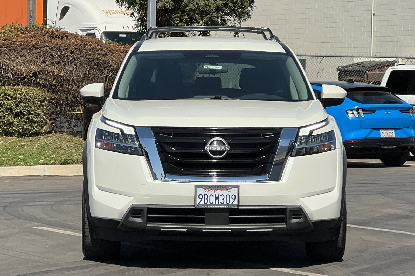 2022 Nissan Pathfinder SV