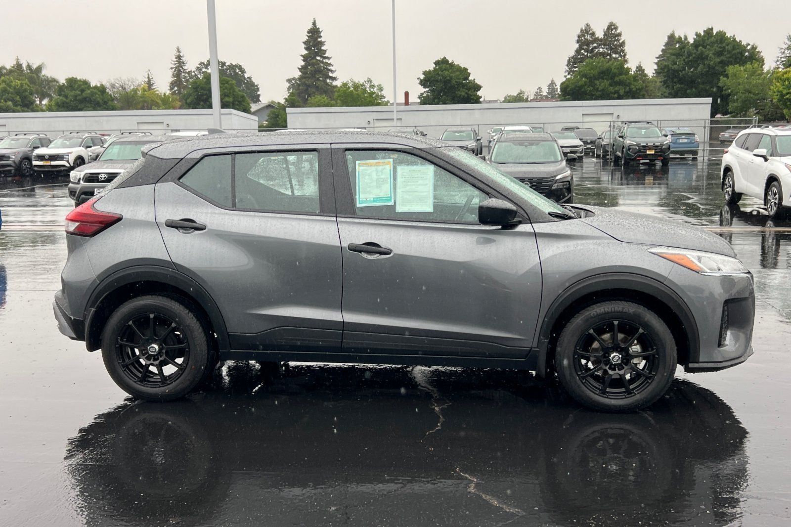 2023 Nissan Kicks S