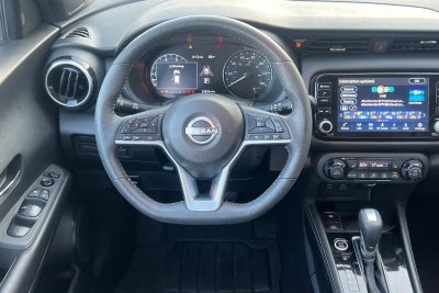 2022 Nissan Kicks SR