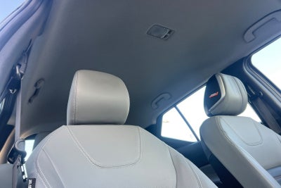 2022 Nissan Kicks SR