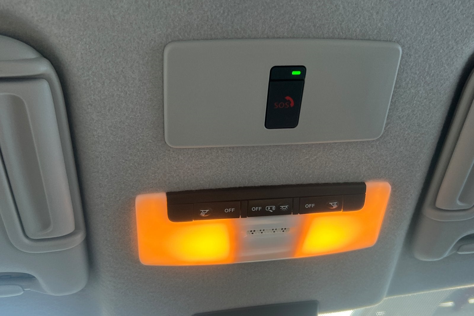 2022 Nissan Kicks SR