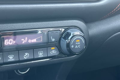 2022 Nissan Kicks SR