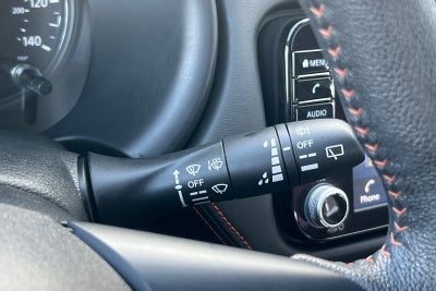 2022 Nissan Kicks SR