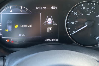 2022 Nissan Kicks SR