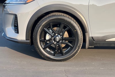 2022 Nissan Kicks SR