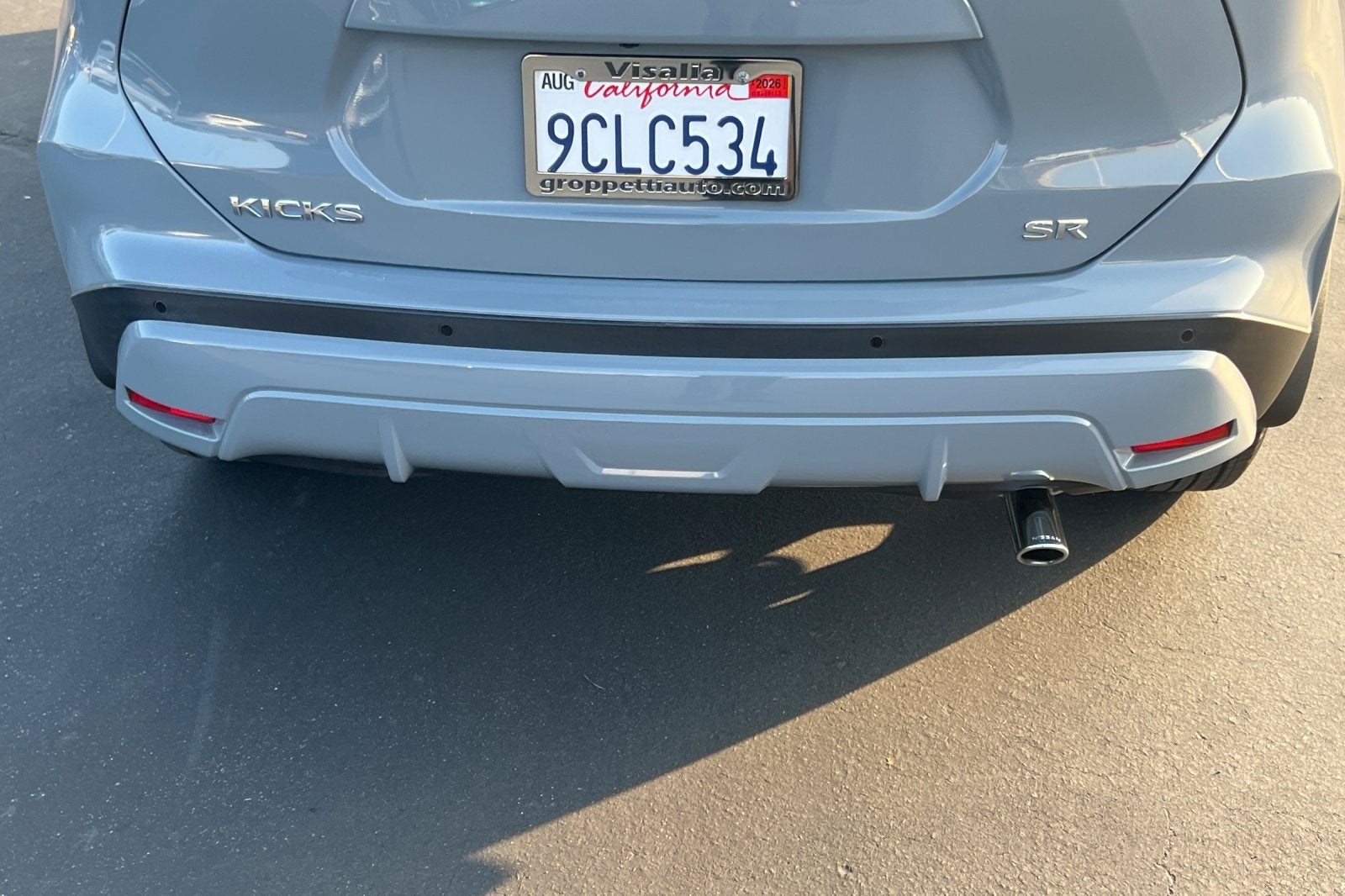 2022 Nissan Kicks SR