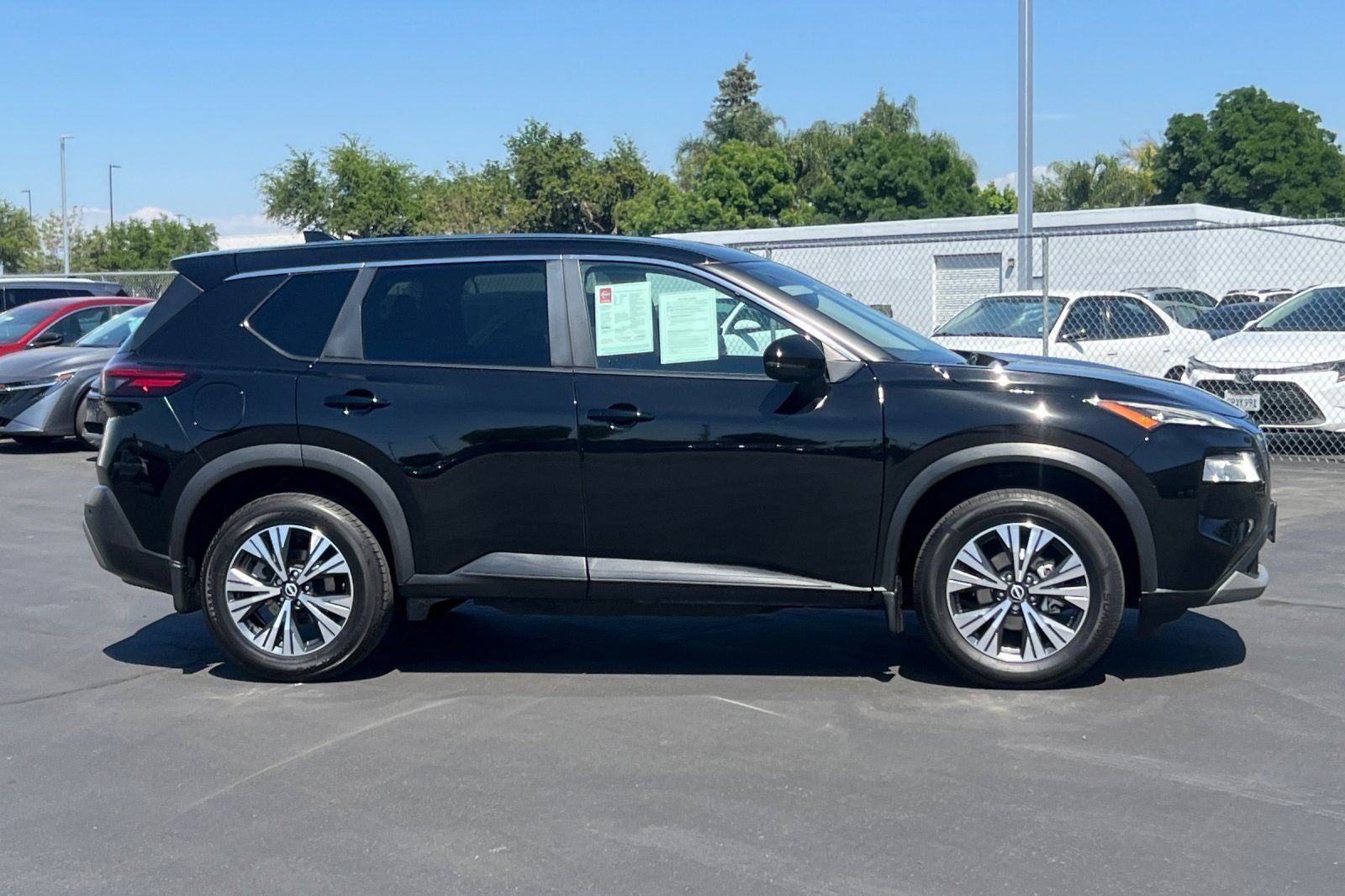 2022 Nissan Rogue SV