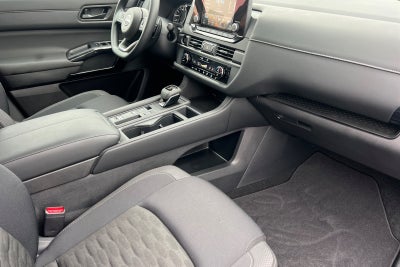 2025 Nissan Pathfinder S