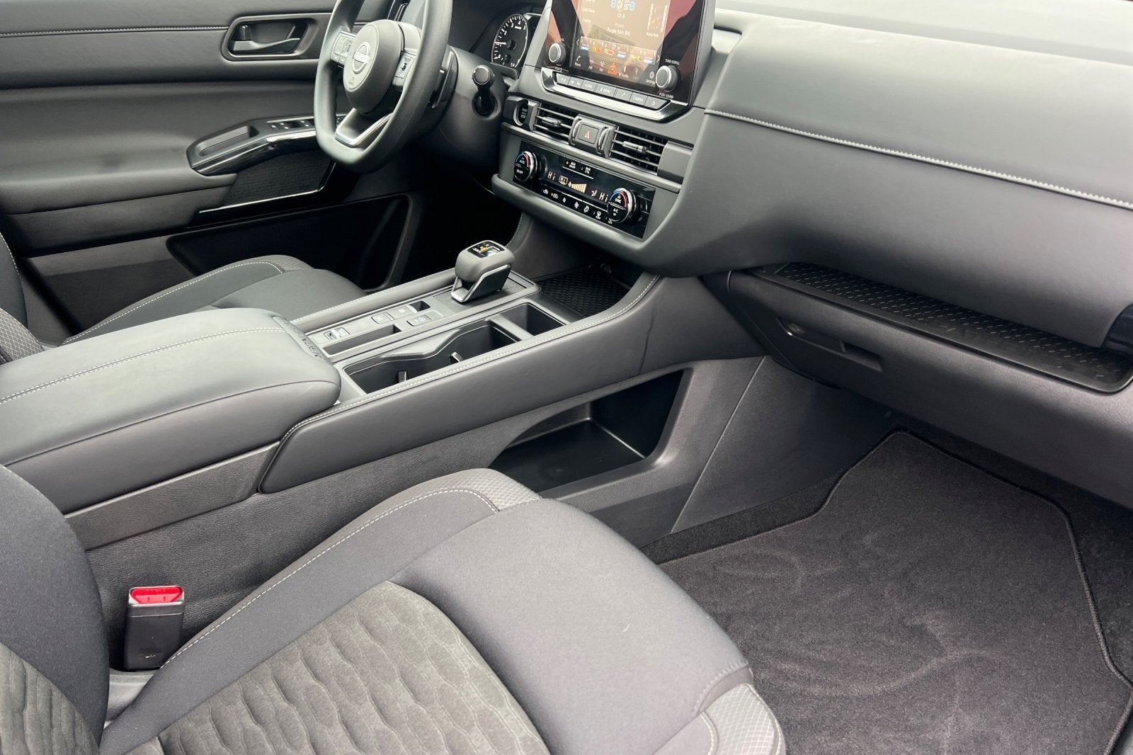 2025 Nissan Pathfinder S