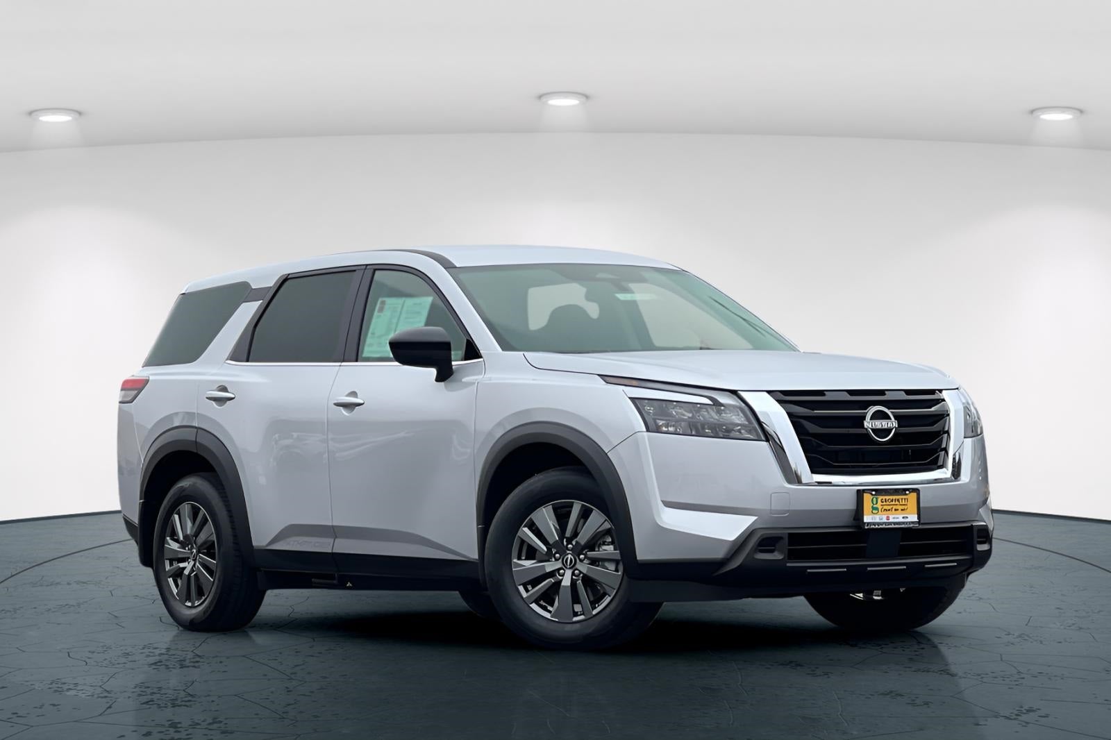 2025 Nissan Pathfinder S