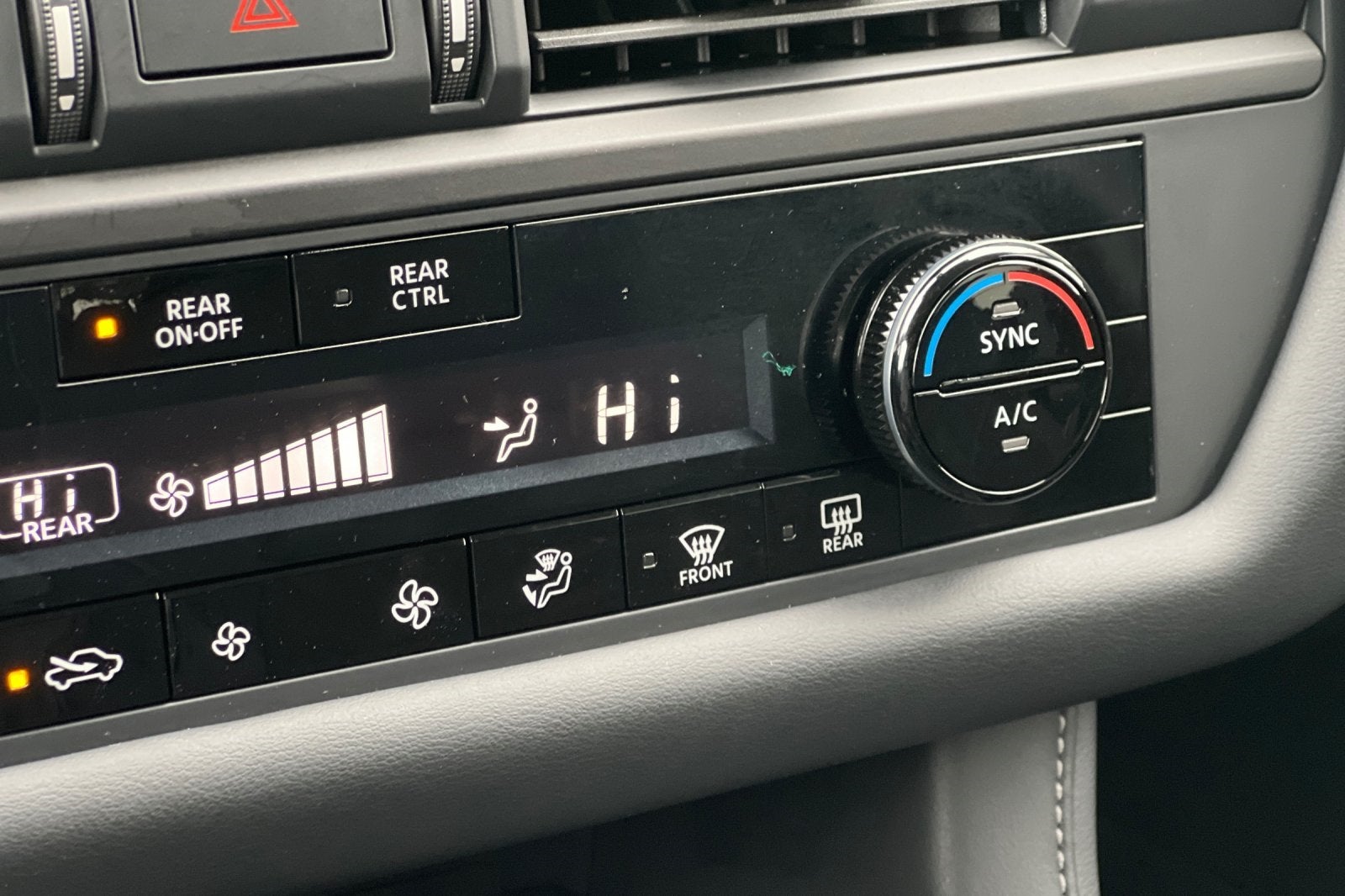 2025 Nissan Pathfinder S