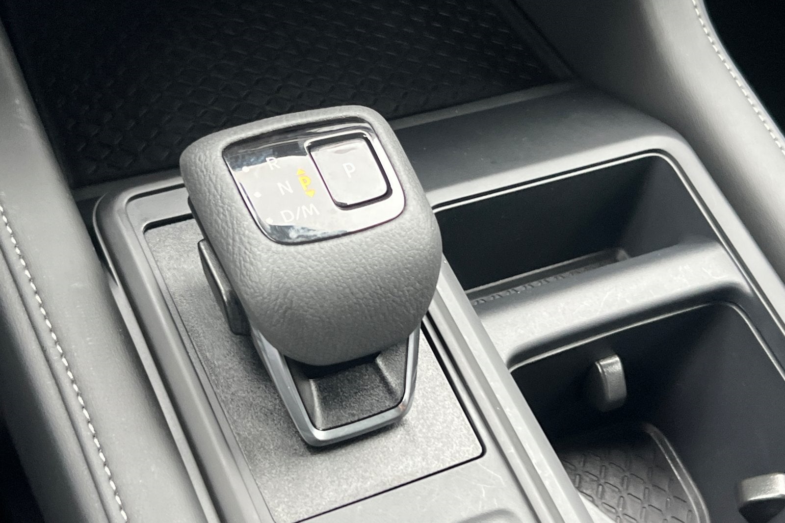 2025 Nissan Pathfinder S