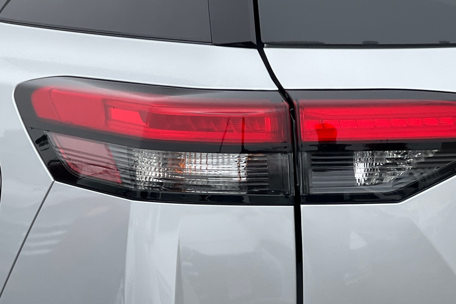 2025 Nissan Pathfinder S