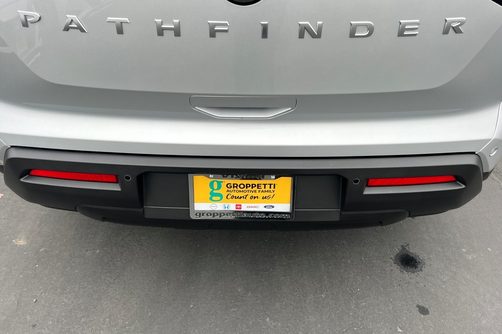 2025 Nissan Pathfinder S