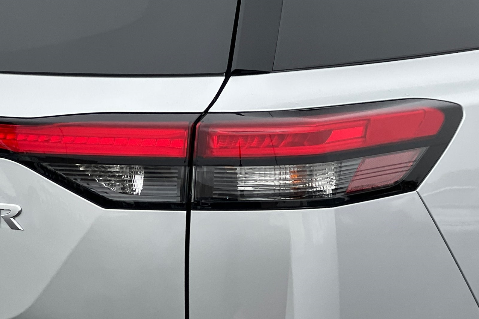 2025 Nissan Pathfinder S