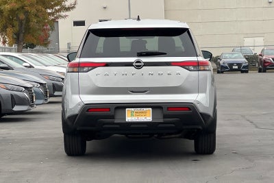 2025 Nissan Pathfinder S