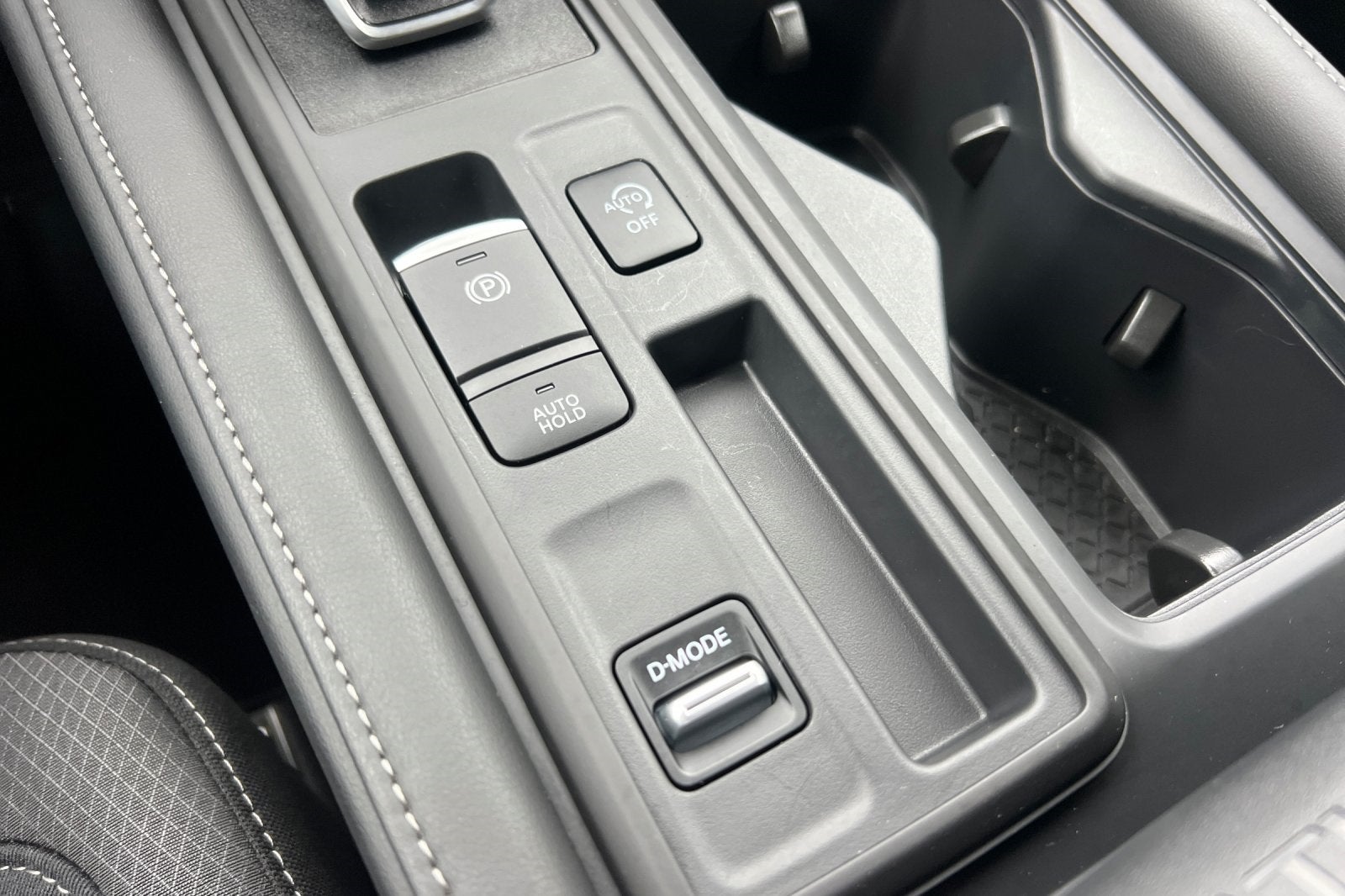 2025 Nissan Pathfinder S