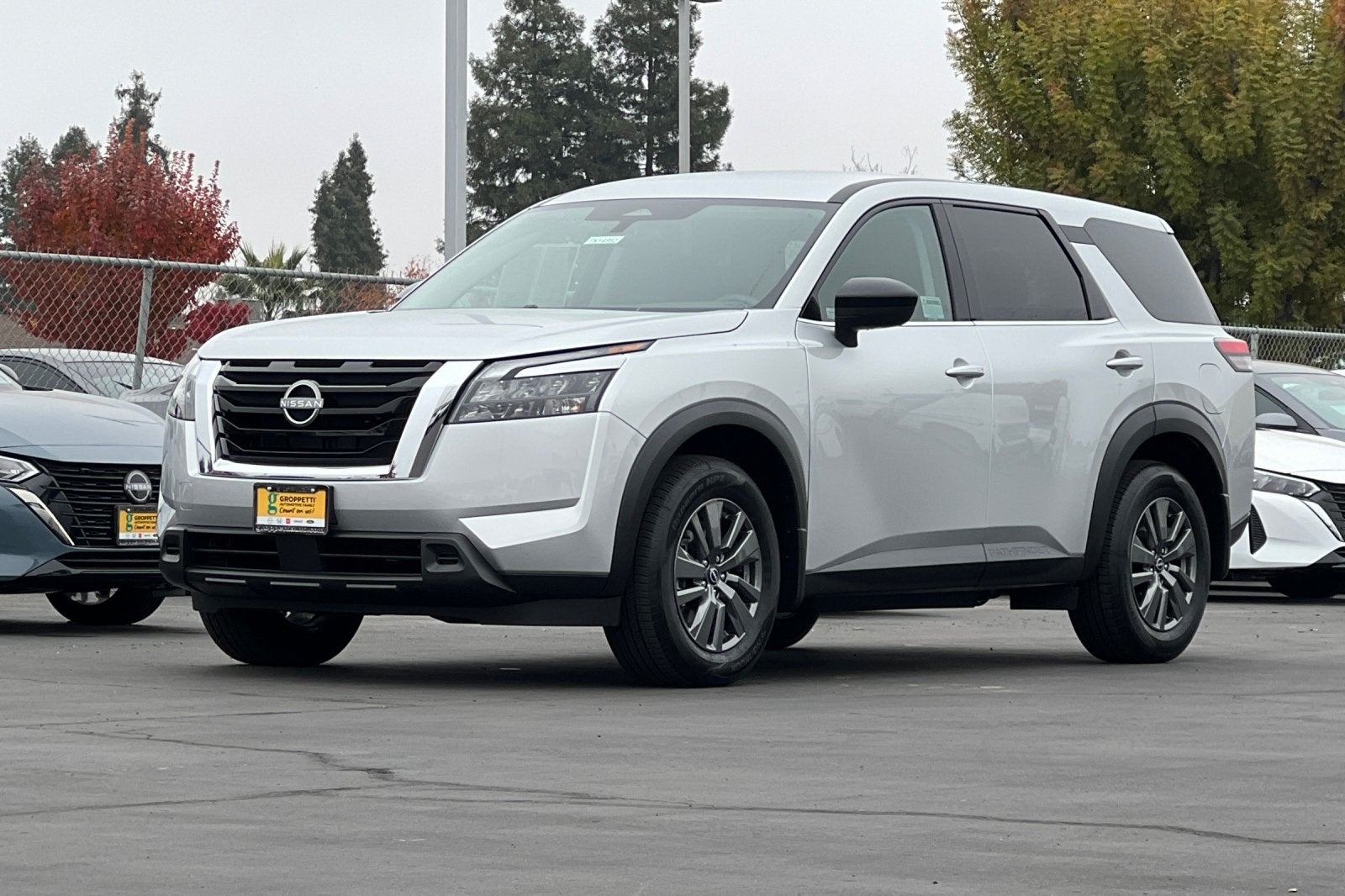 2025 Nissan Pathfinder S