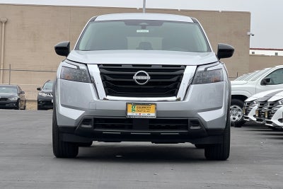 2025 Nissan Pathfinder S