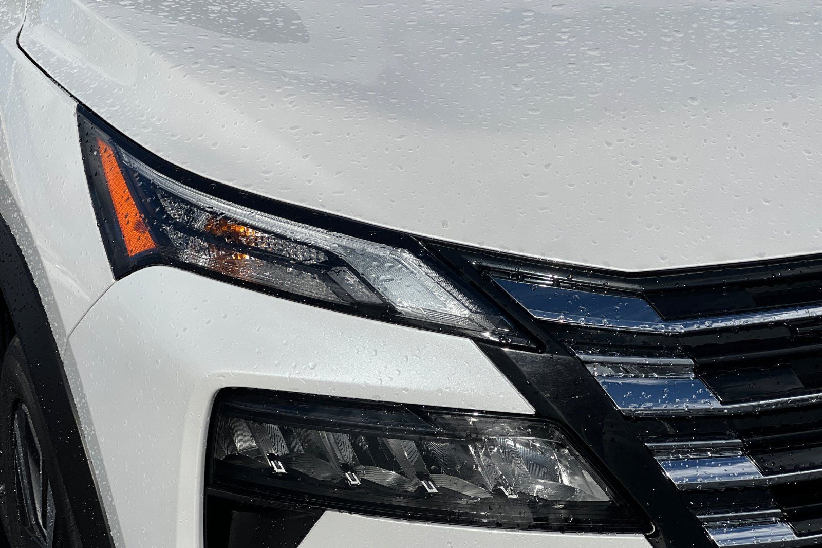 2024 Nissan Rogue SL