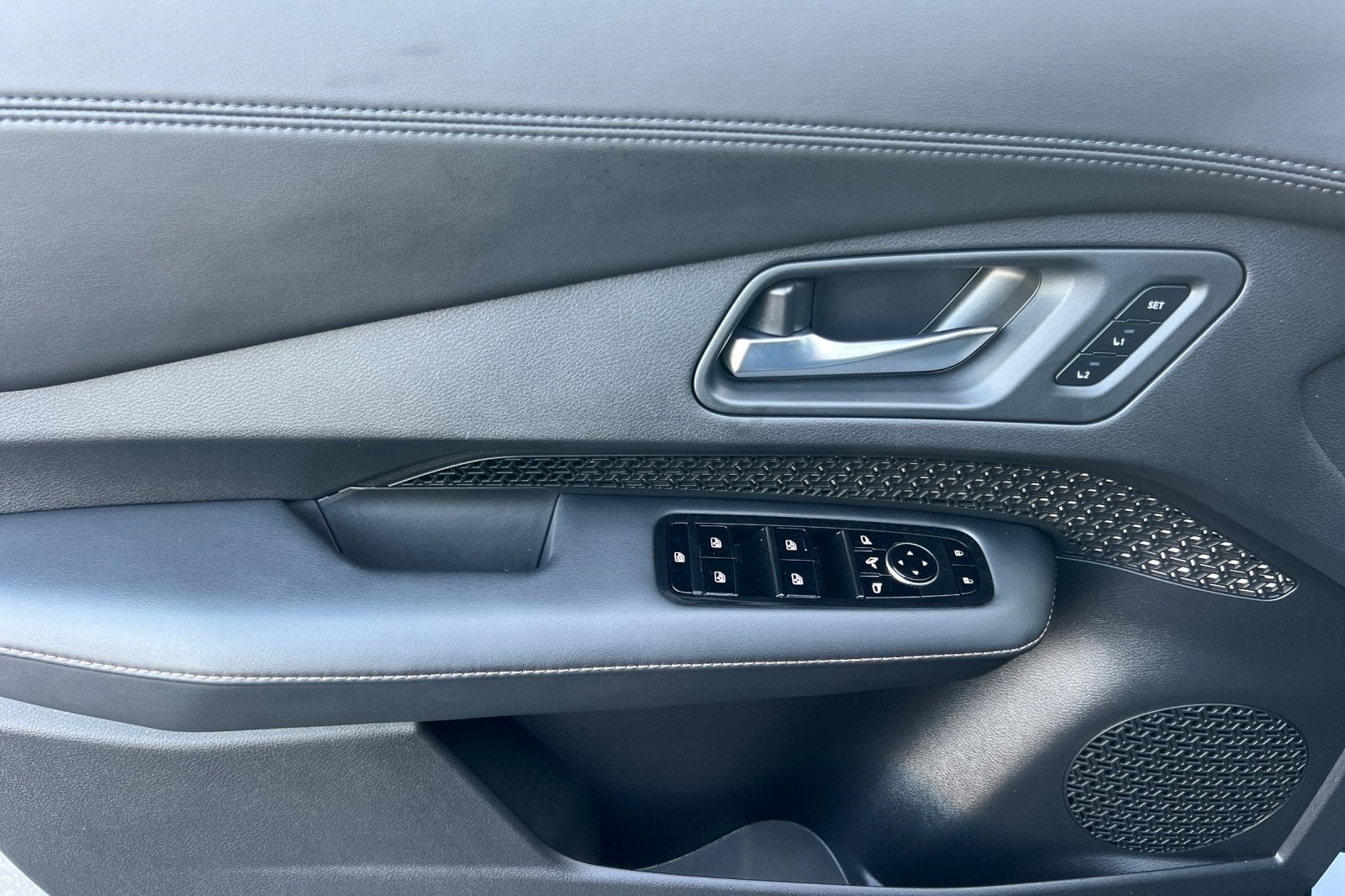 2025 Nissan Ariya ENGAGE e-4ORCE