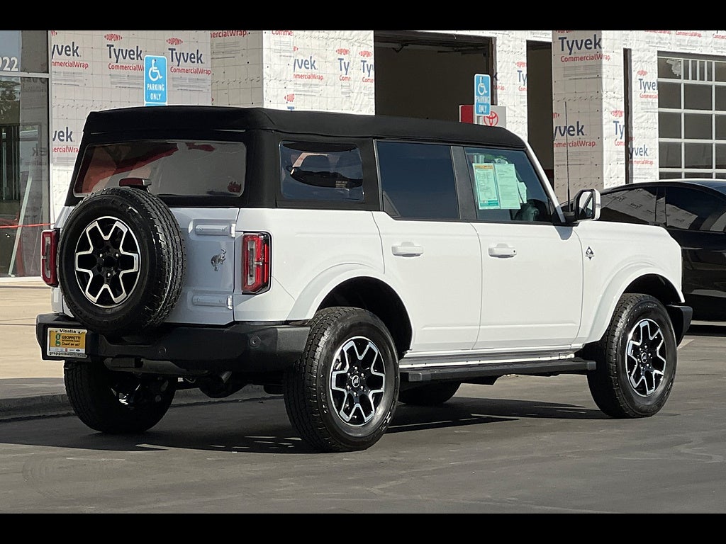 2024 Ford Bronco Outer Banks