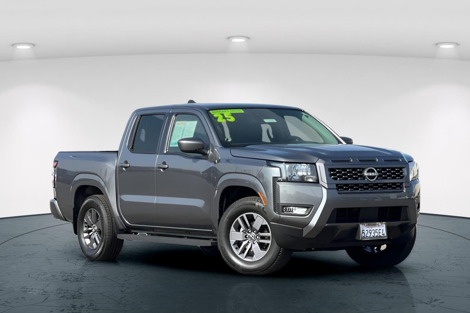 2025 Nissan Frontier SV