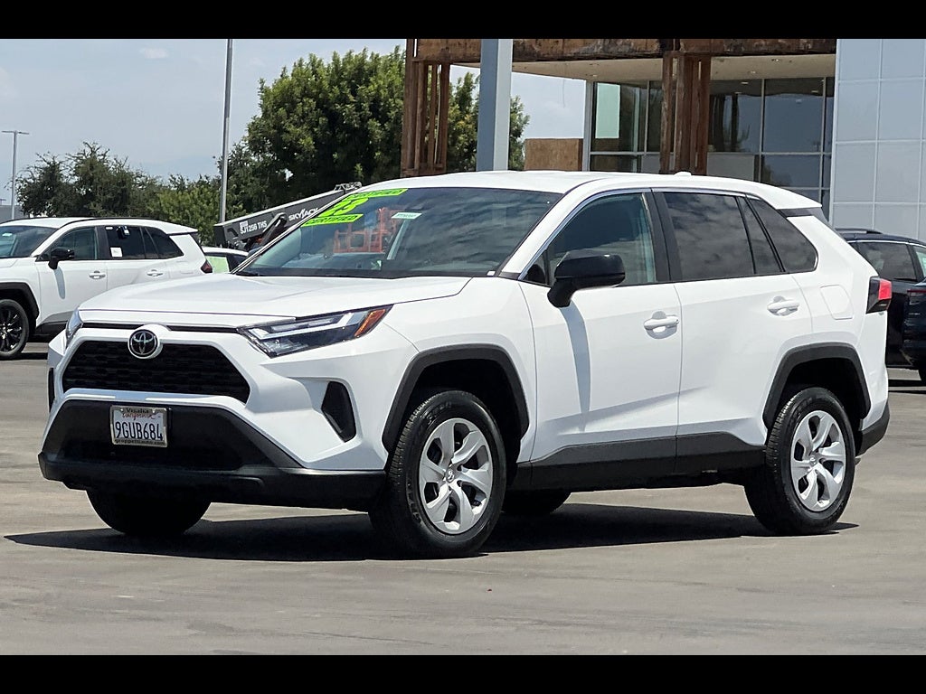 2023 Toyota RAV4 LE