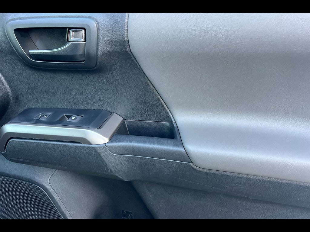 2023 Toyota Tacoma 4WD SR5 V6