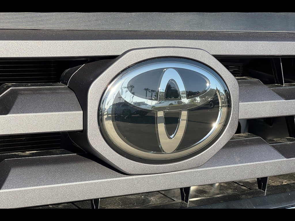2023 Toyota Tacoma 4WD SR5 V6