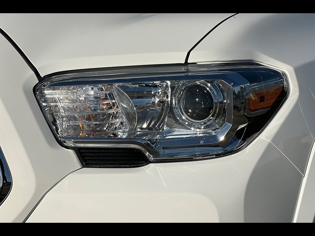 2023 Toyota Tacoma 4WD SR5 V6