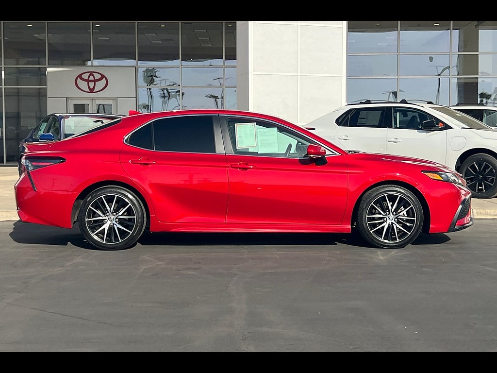 2024 Toyota Camry SE