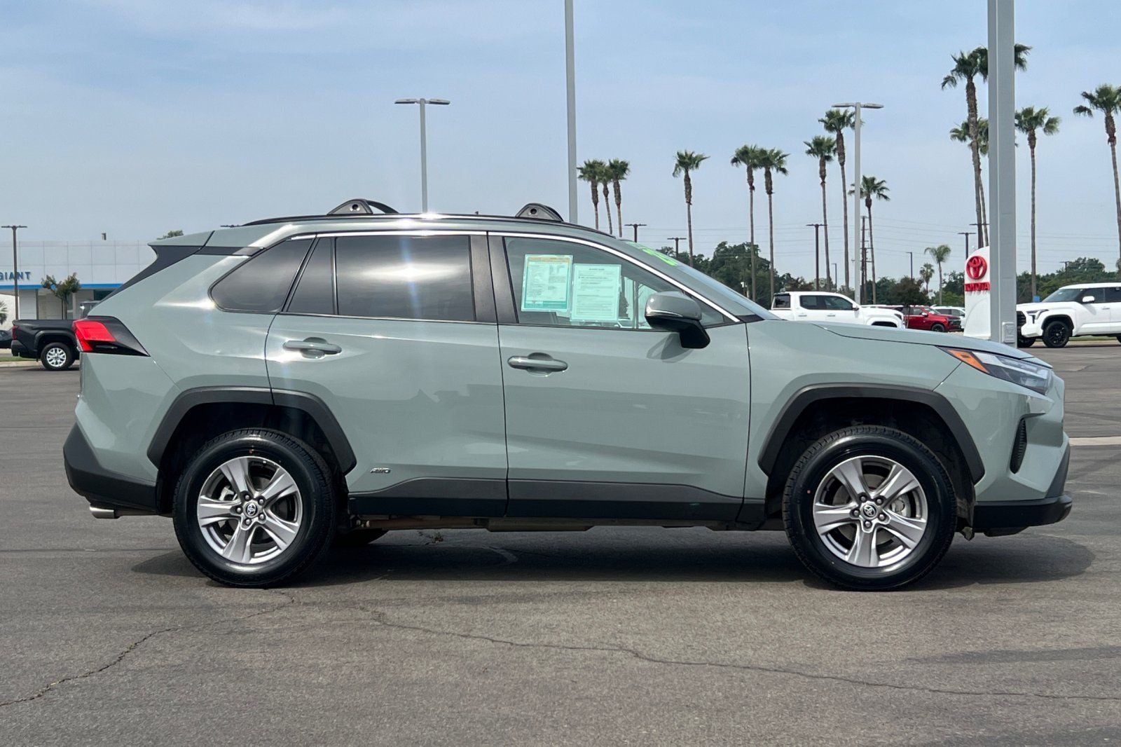 2023 Toyota RAV4 Hybrid XLE