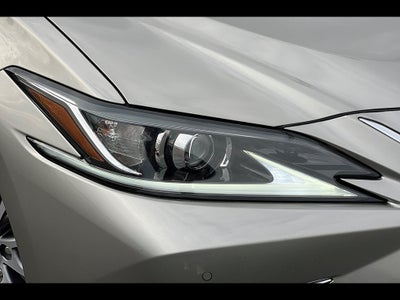 2020 Lexus ES Base