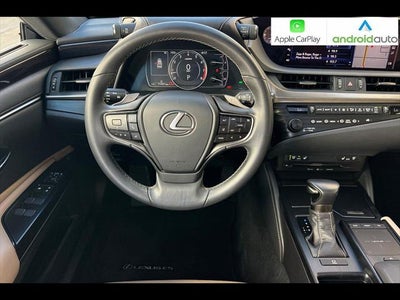 2020 Lexus ES Base