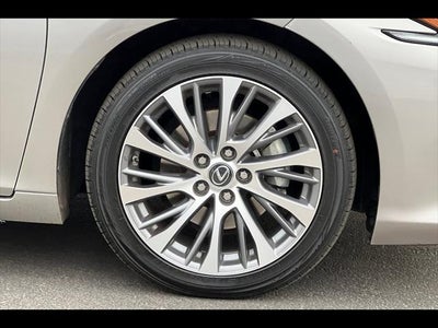 2020 Lexus ES Base