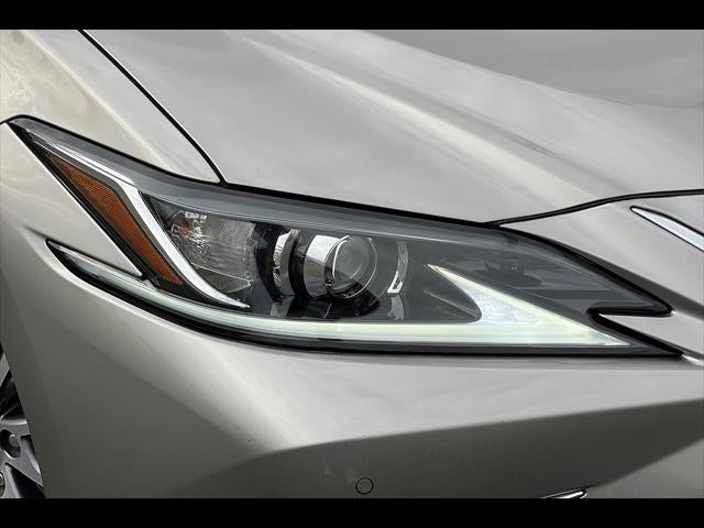 2020 Lexus ES Base