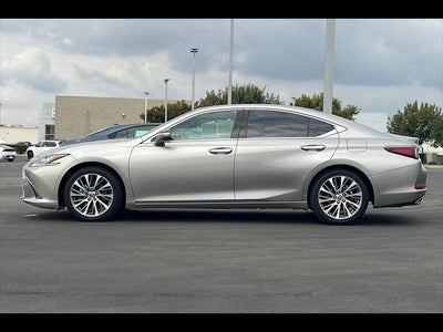 2020 Lexus ES Base