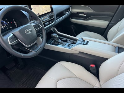 2025 Toyota Grand Highlander XLE
